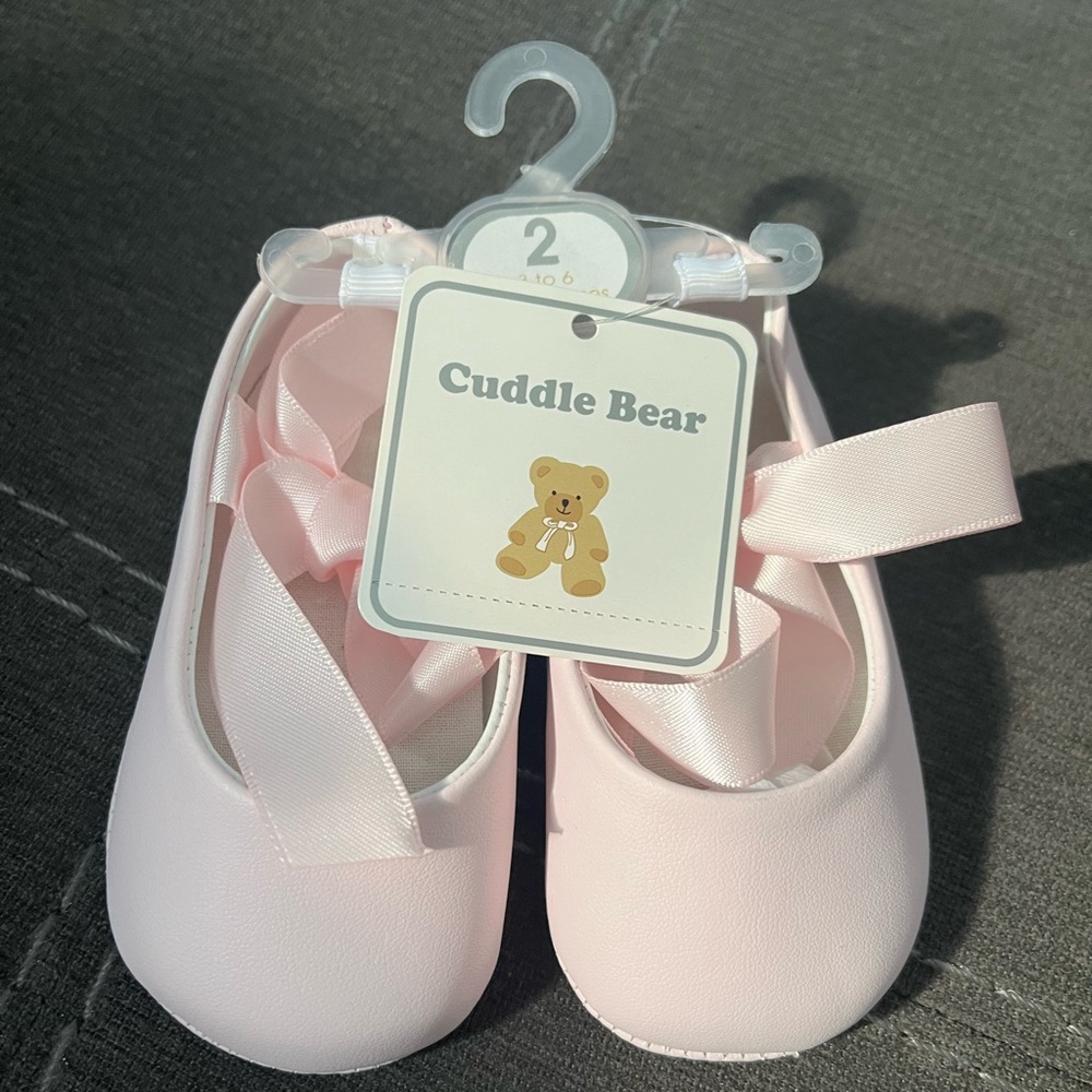 Cuddle Bear size 2 baby shoes
